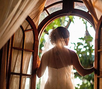 Nj Librarian Rents Out Wedding Dresses for Free