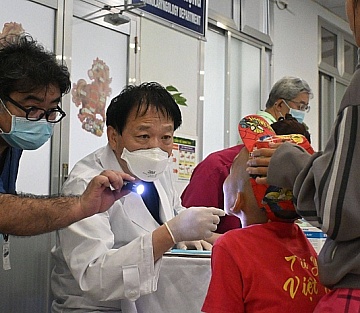58 Japanese Doctors, 34 Years, One Vietnamese Hospital