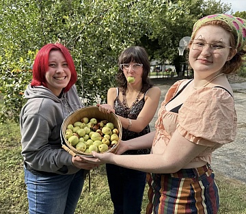 Nonprofit Turns Vacant Lots Into Free Fruit Orchards
