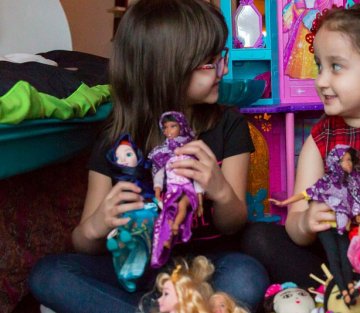 Hello Hijab: Mom Hopes to Create a Better World for Daughter