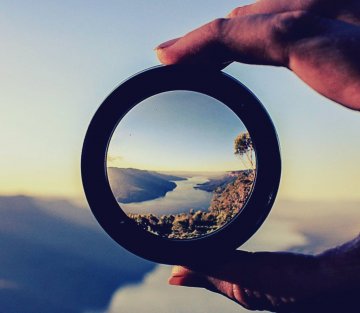 Seeing Is Not Thinking