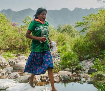 She Won an Ultramarathon Wearing a Skirt and Rubber Sandals