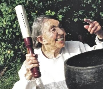 Bone, Breath & Gesture: Practices of Embodiment