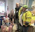 Every Afternoon, Construction Workers Stop What They’re Doing for One Little Girl