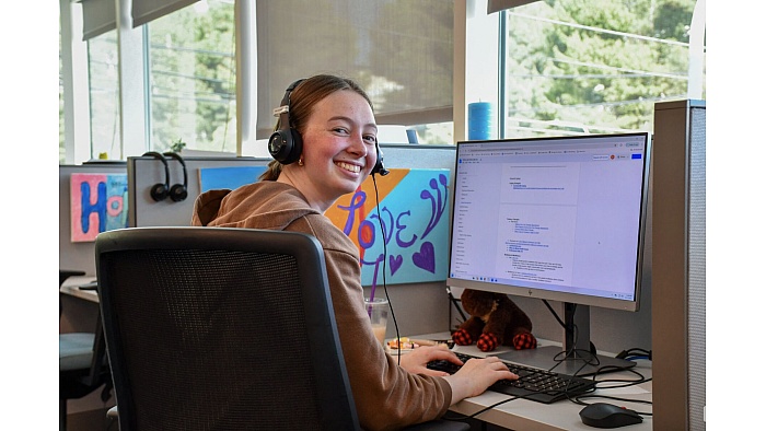 Inside the Teen-Run Hotline Meeting America’s Mental Health Crisis