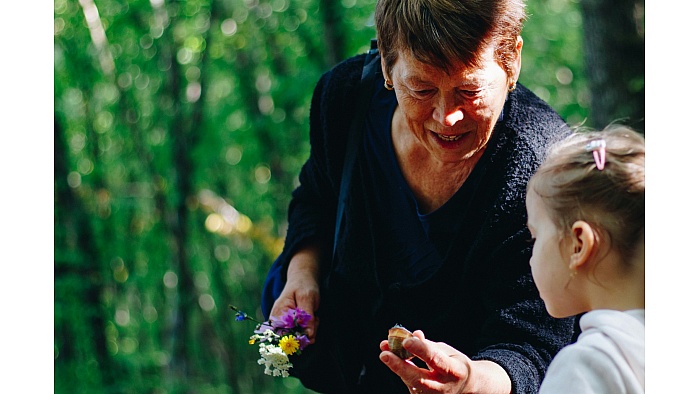 Retired Accountant Becomes 'School Grandma'