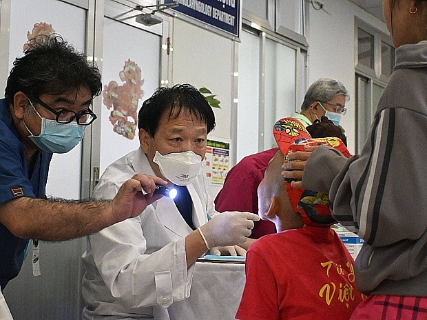 58 Japanese Doctors, 34 Years, One Vietnamese Hospital